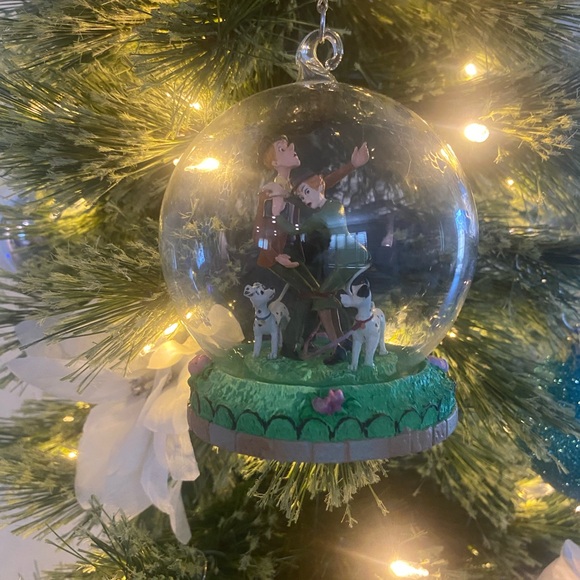 101 Dalmatians 60th Anniversary Ornament - Picture 3 of 3